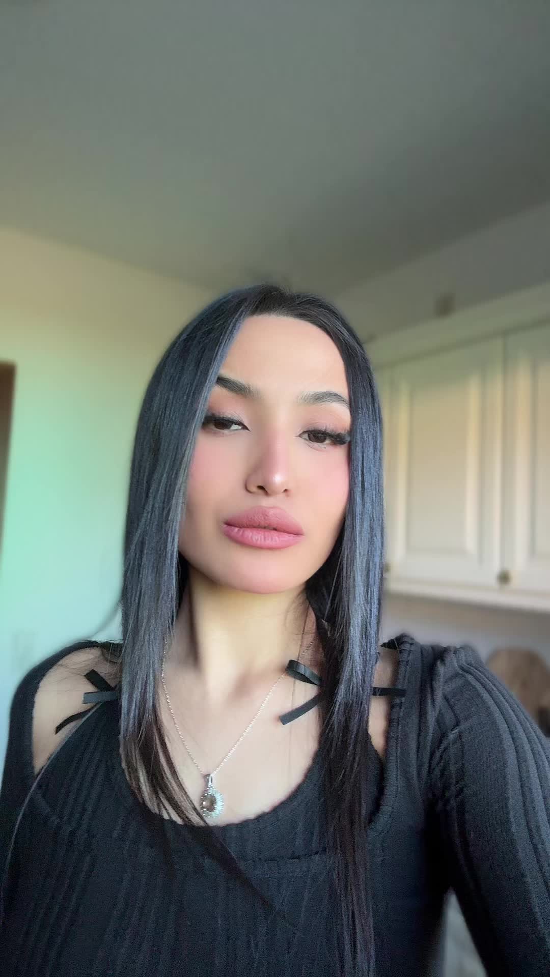 @r.zohi
