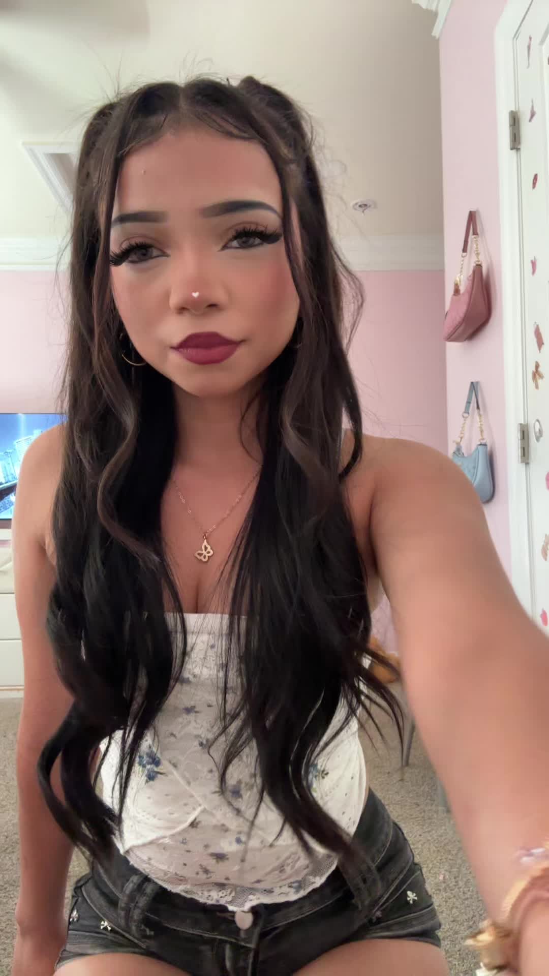 @𝓚𝓪𝓻𝓵𝓪 🌺