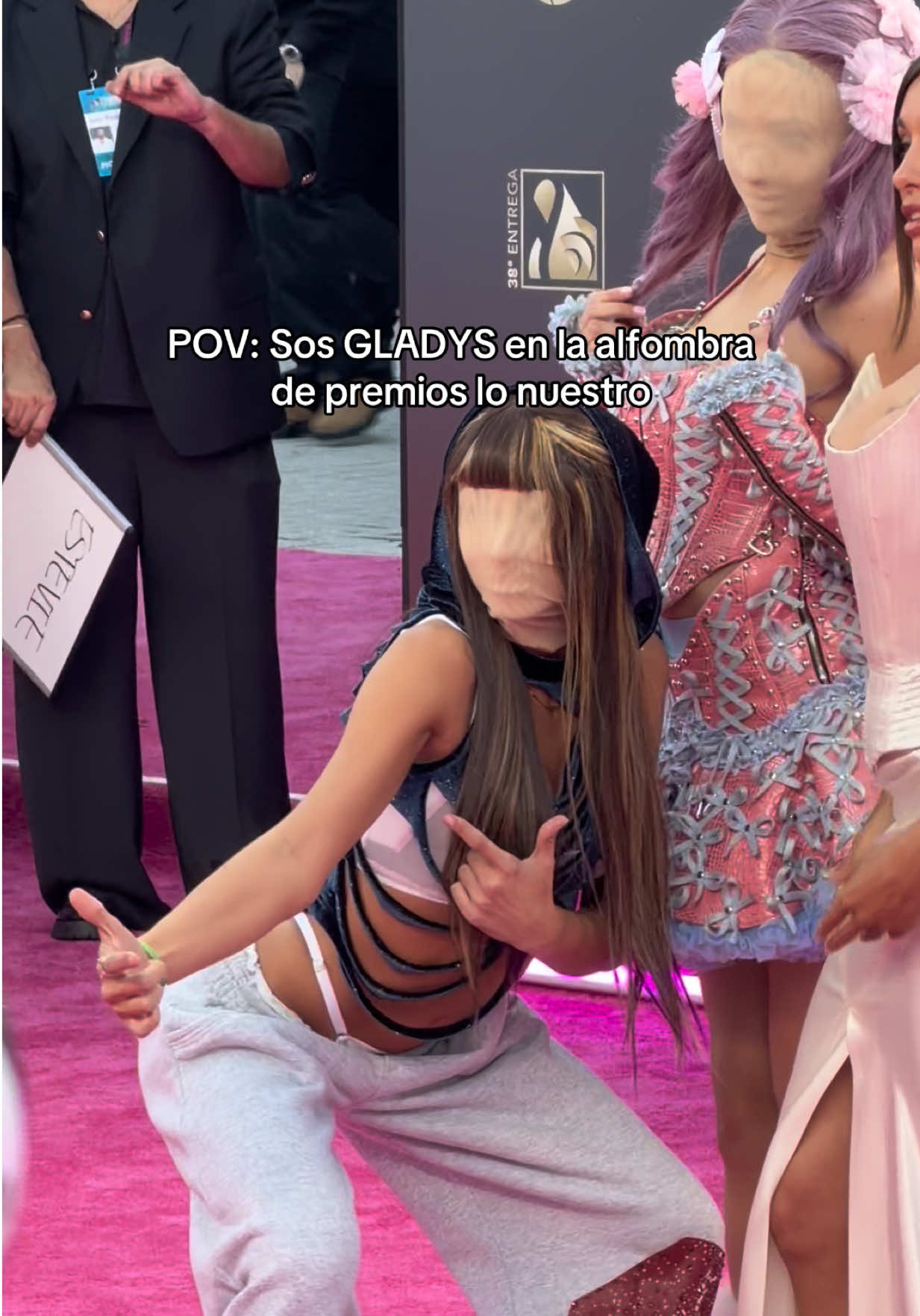 @Lu Rayes