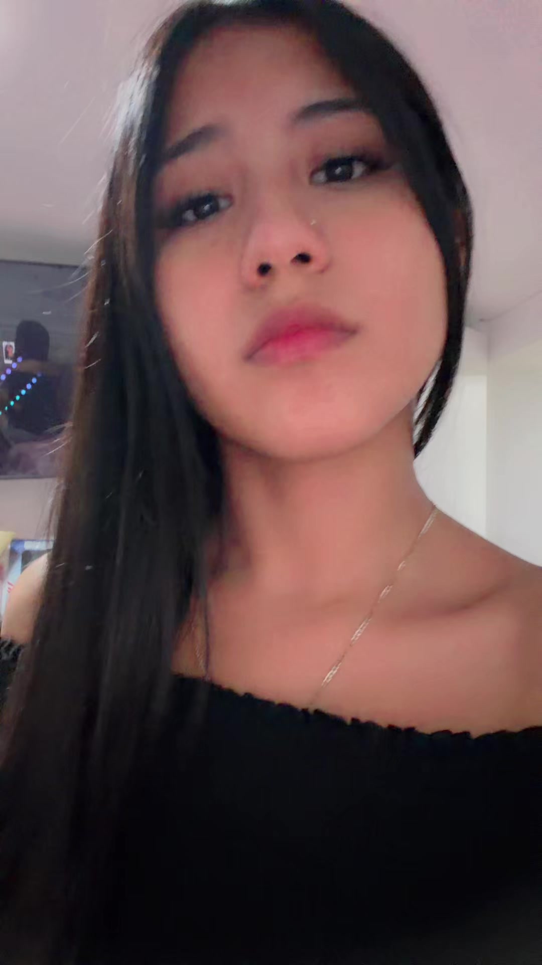 @khgvbhhcv