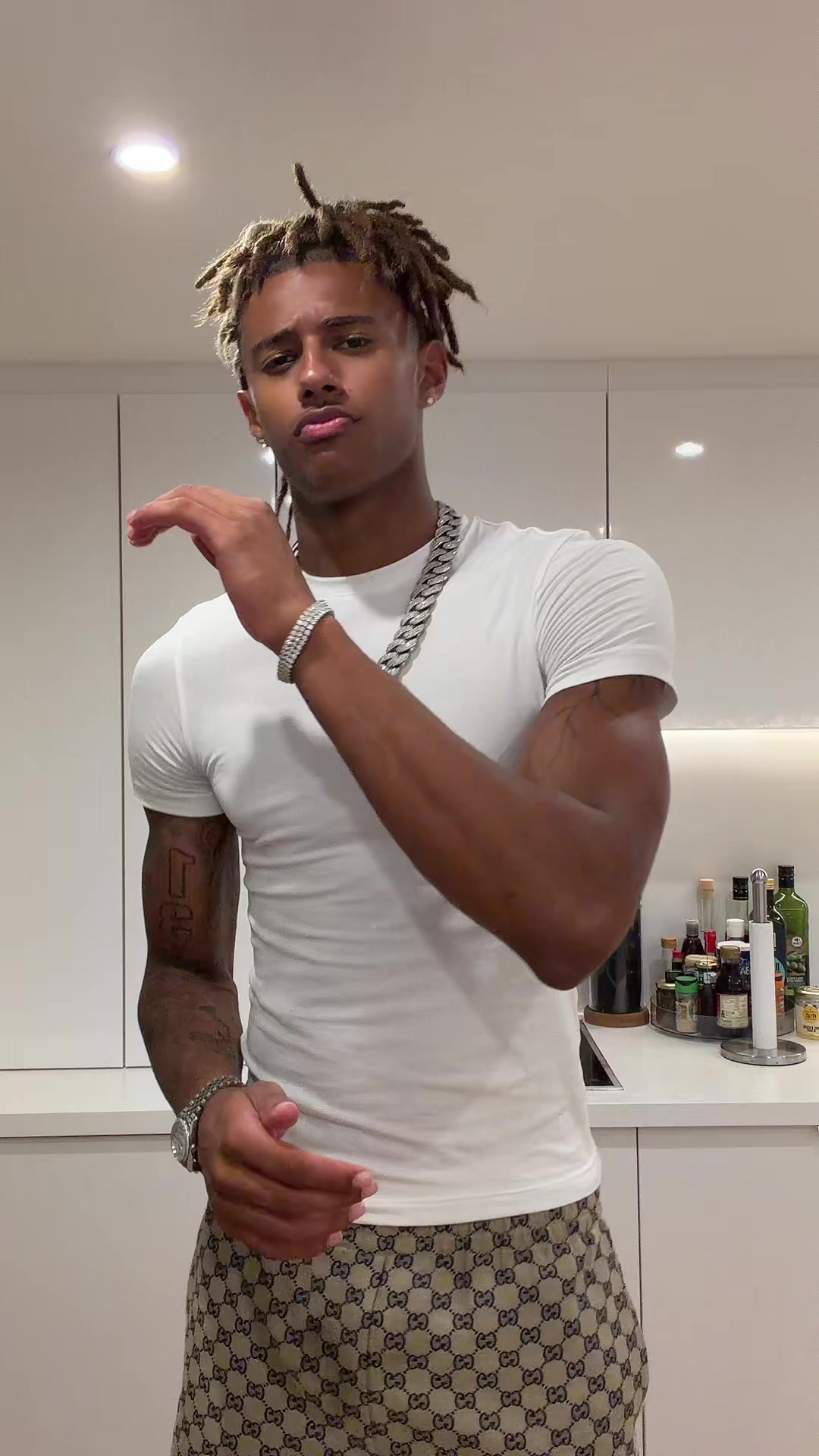 @Diamond Blazi