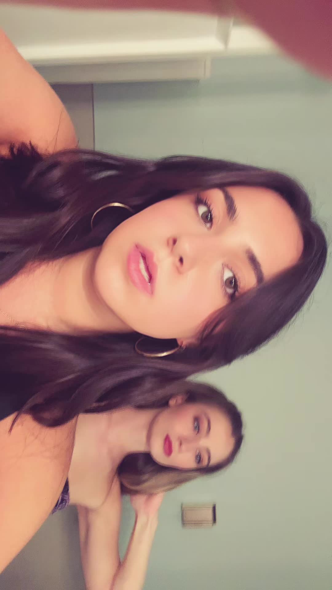 @laura