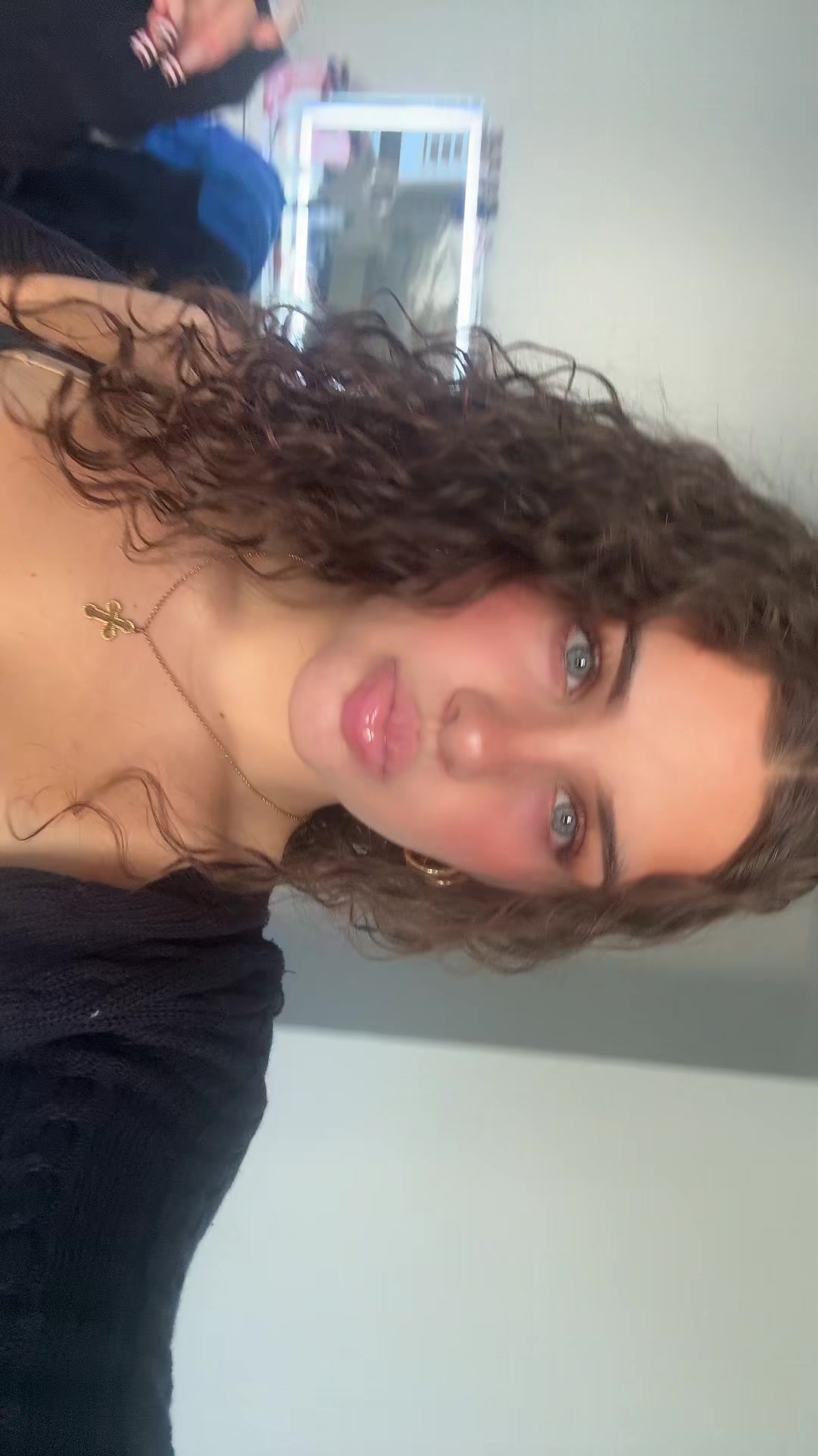 @⃟