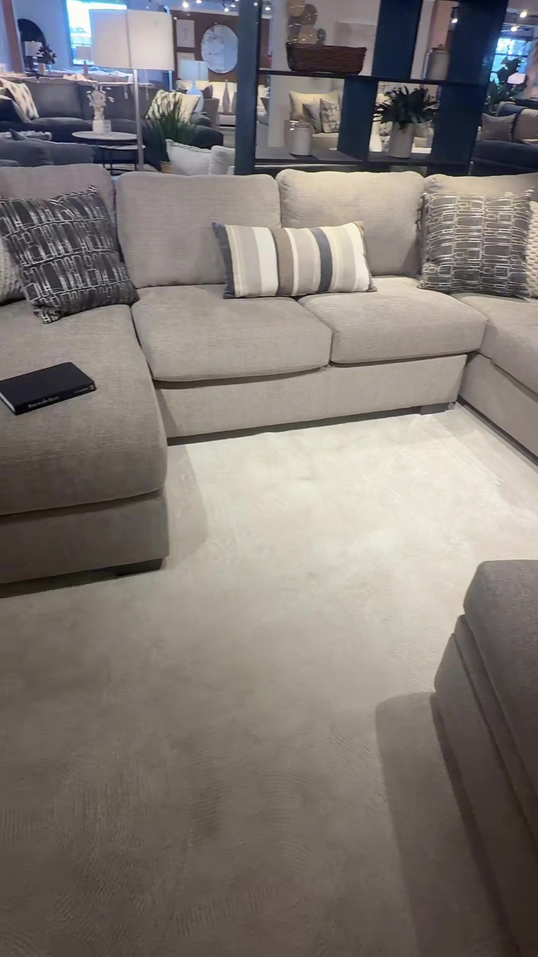 @modernhomefurniture.com