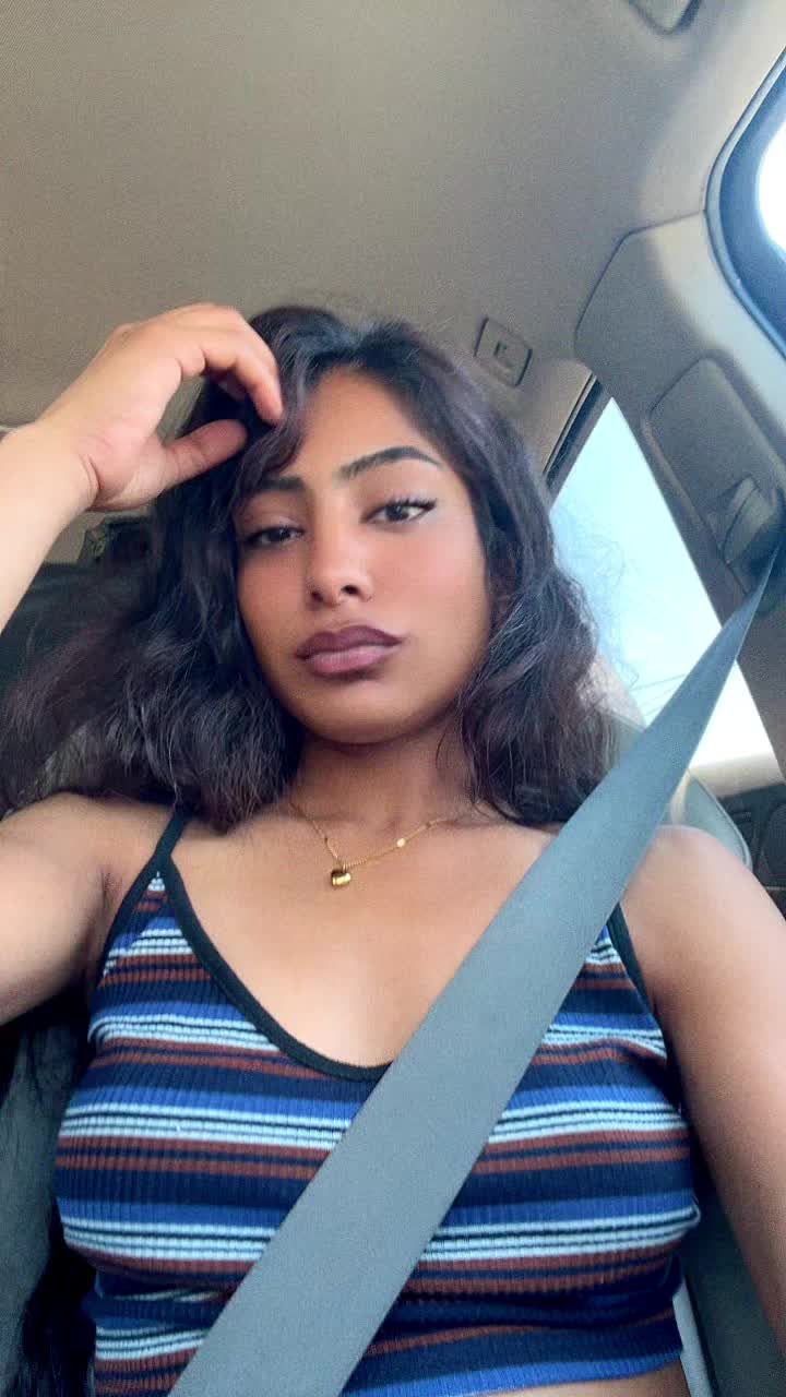 @Anishba 🌺🤍