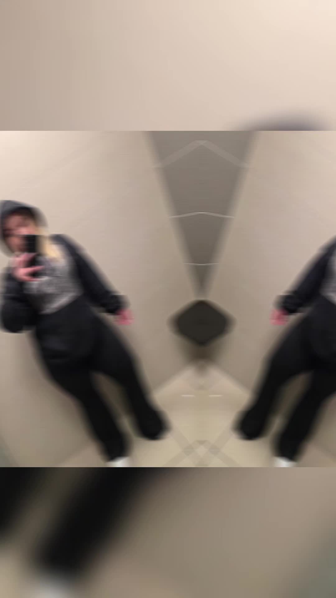 @$tephanieG