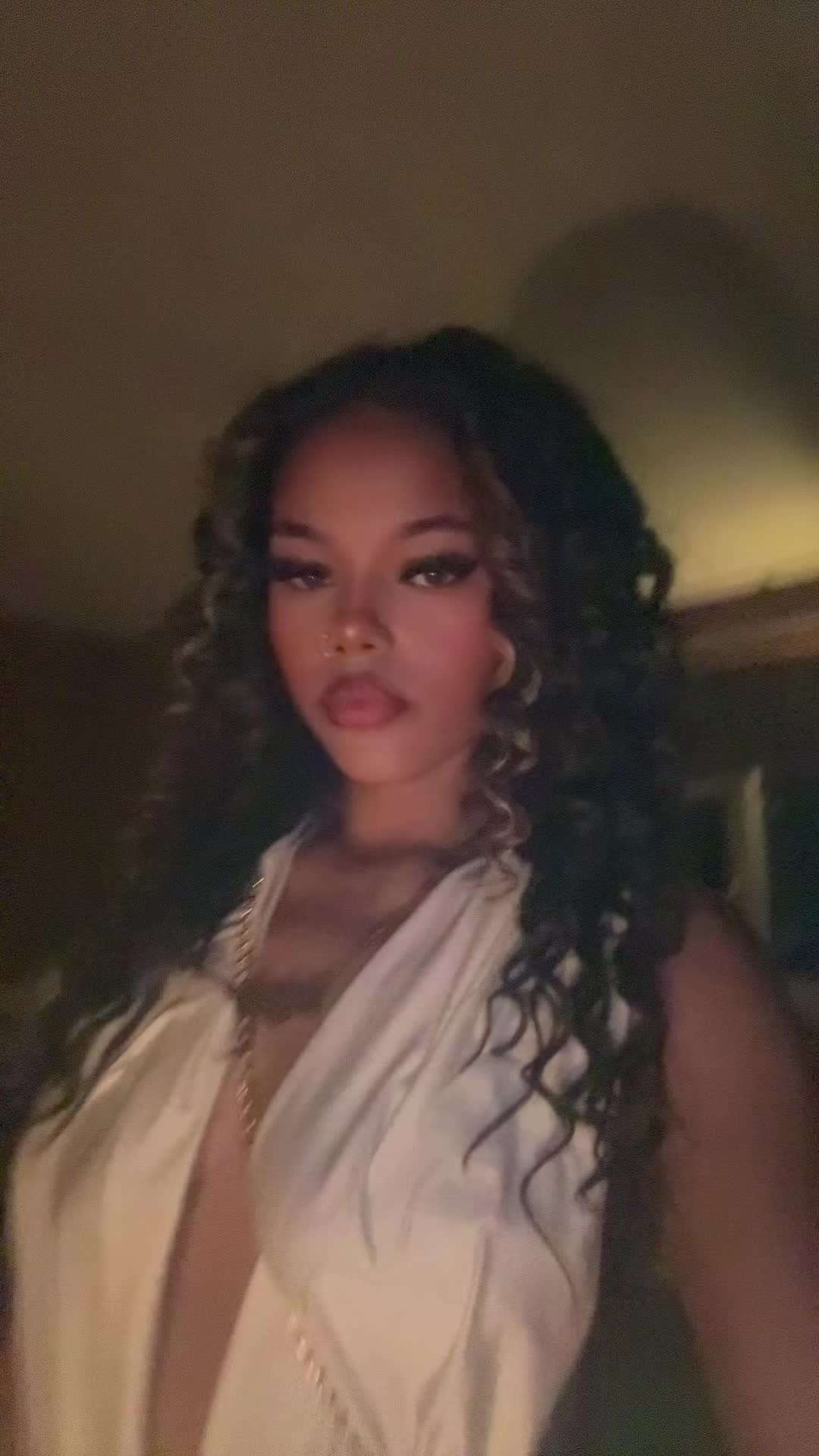 @️