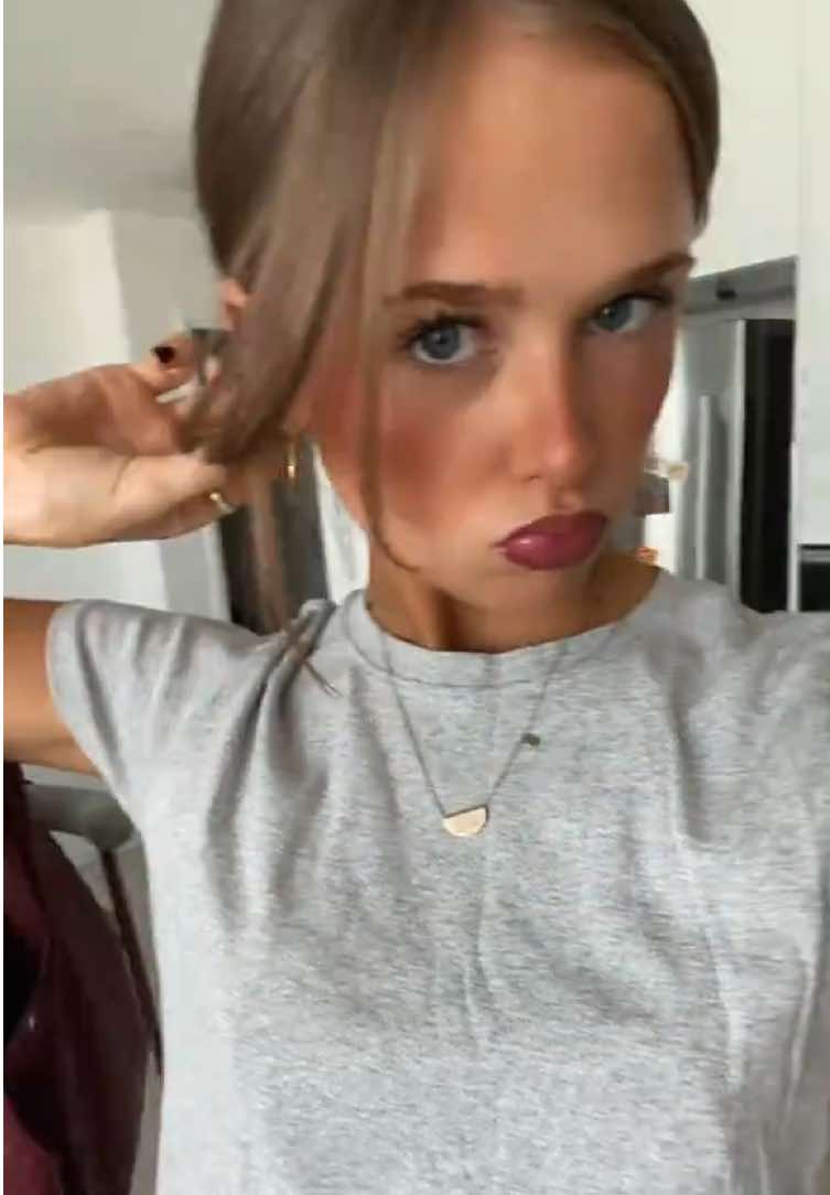 @Leni