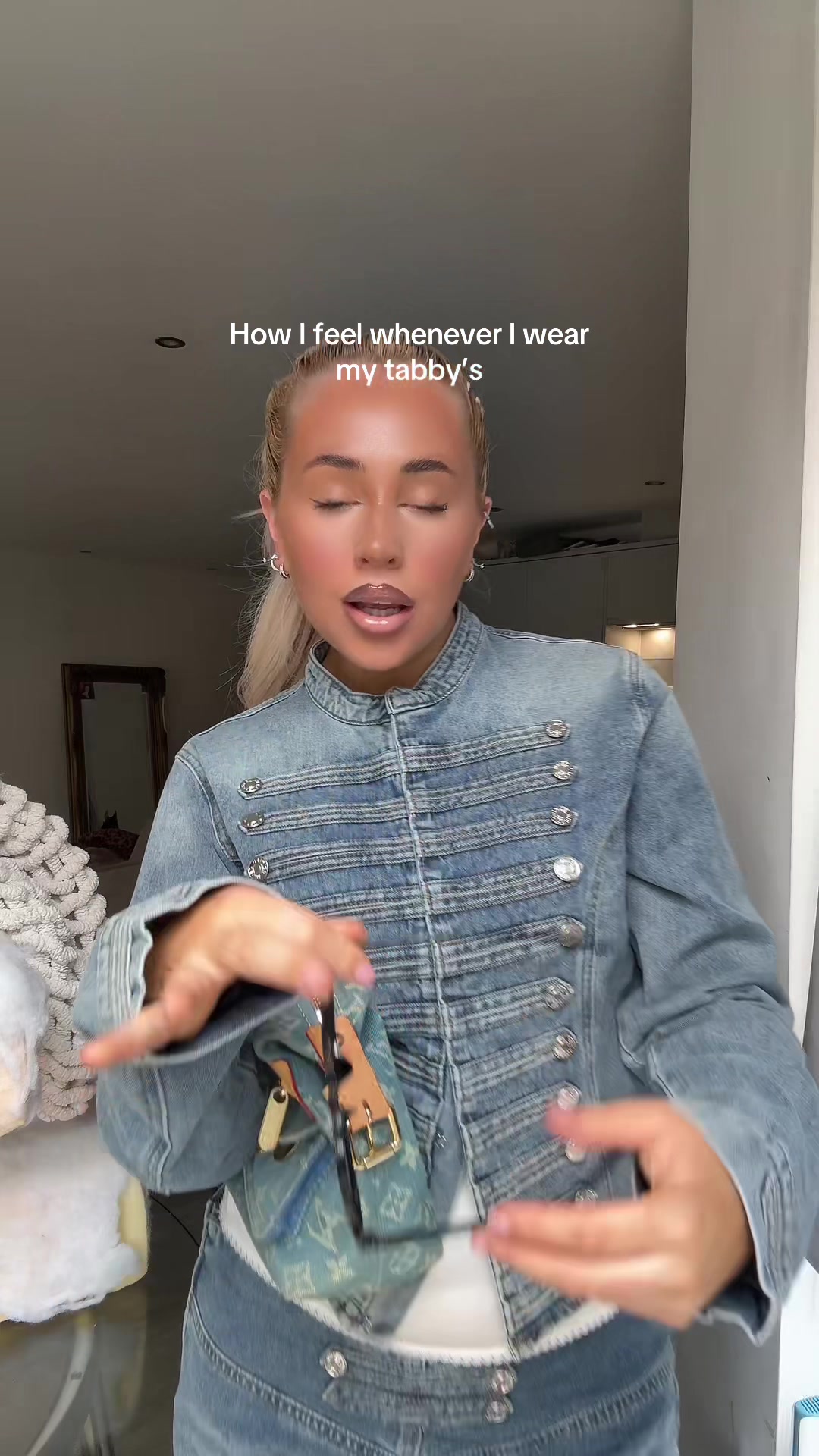 @Holl🎀🍸🥥🦞🍋