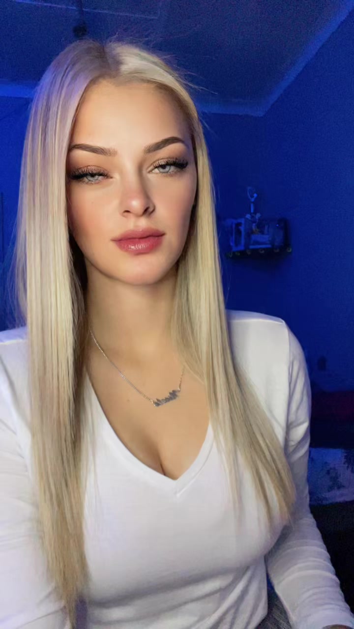 @Nicole🩵