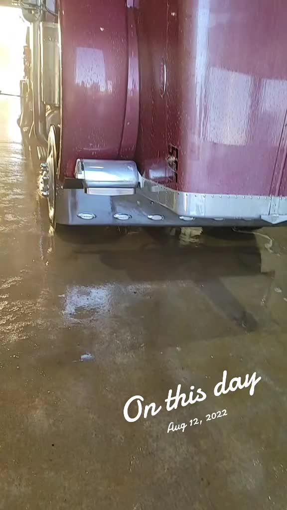 @Lonewolf_trucker