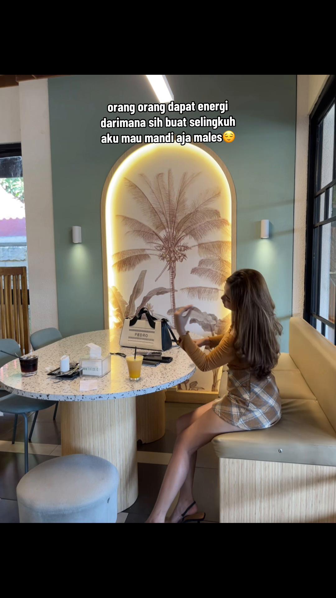 @Rindi Antika04