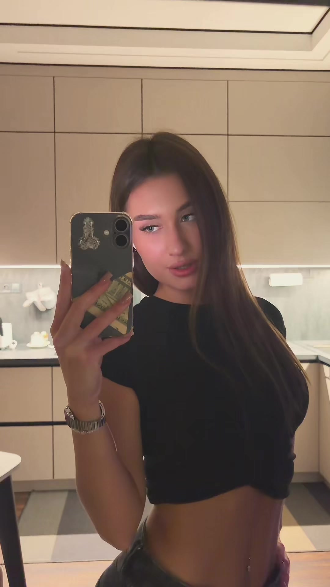 @𝐯𝐚𝐧𝐞𝐬𝐬𝐚