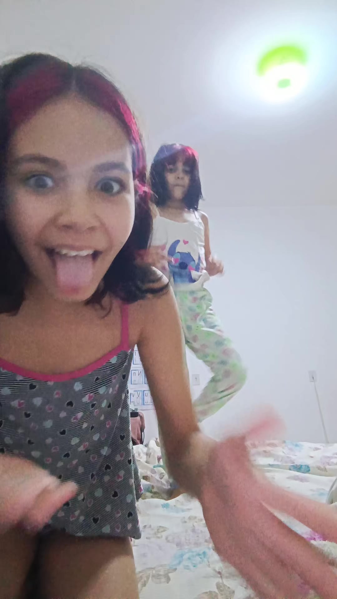 @Analaura