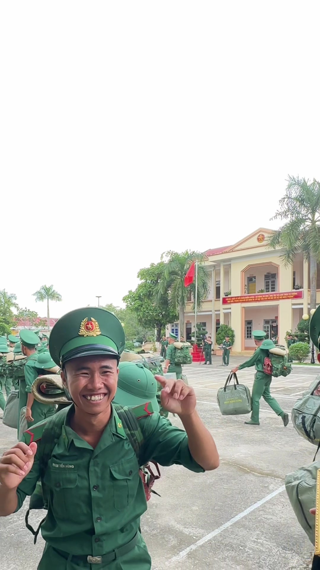 @HầU QuẾ💥