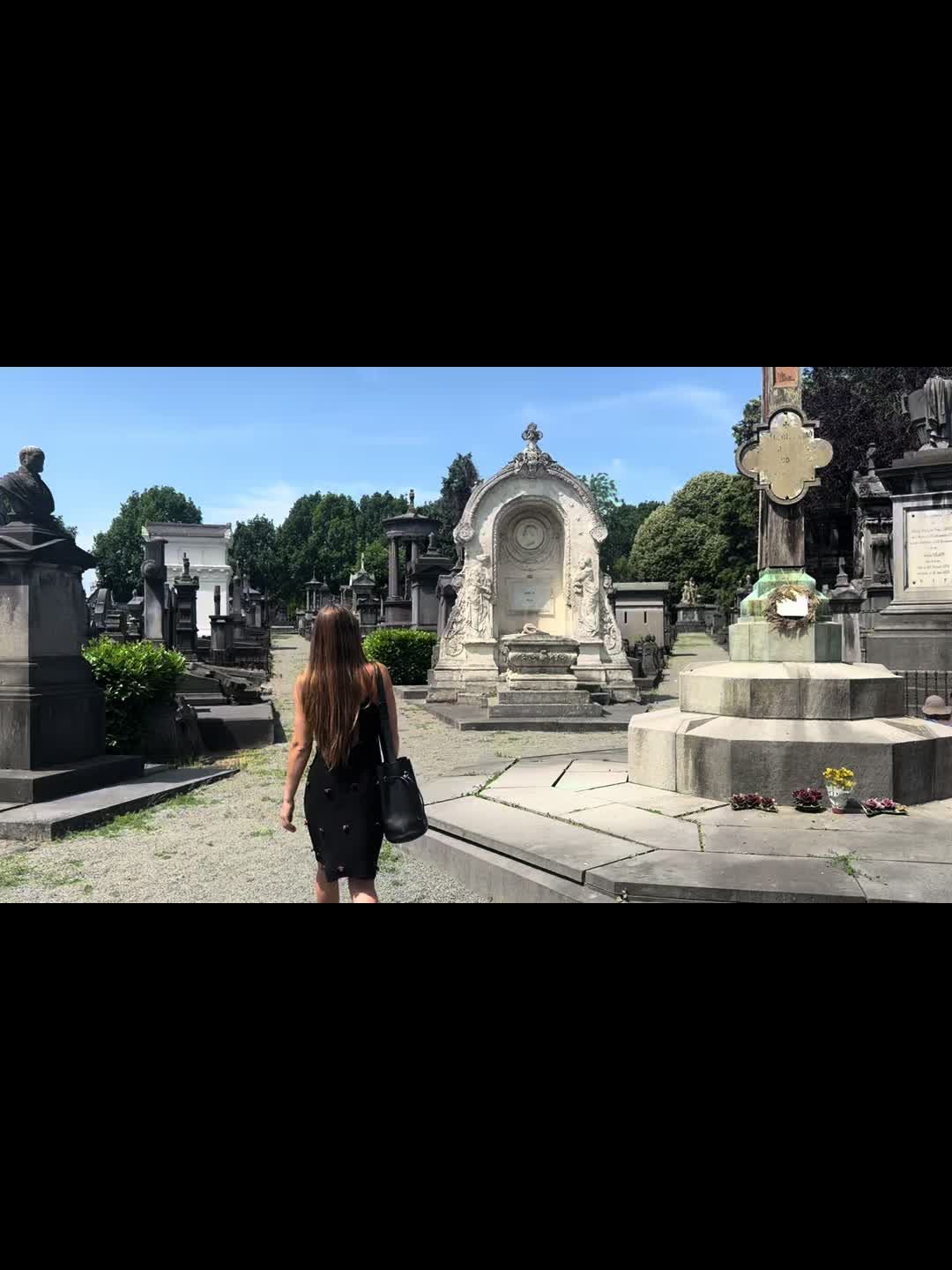 @Chez El&eacute;a