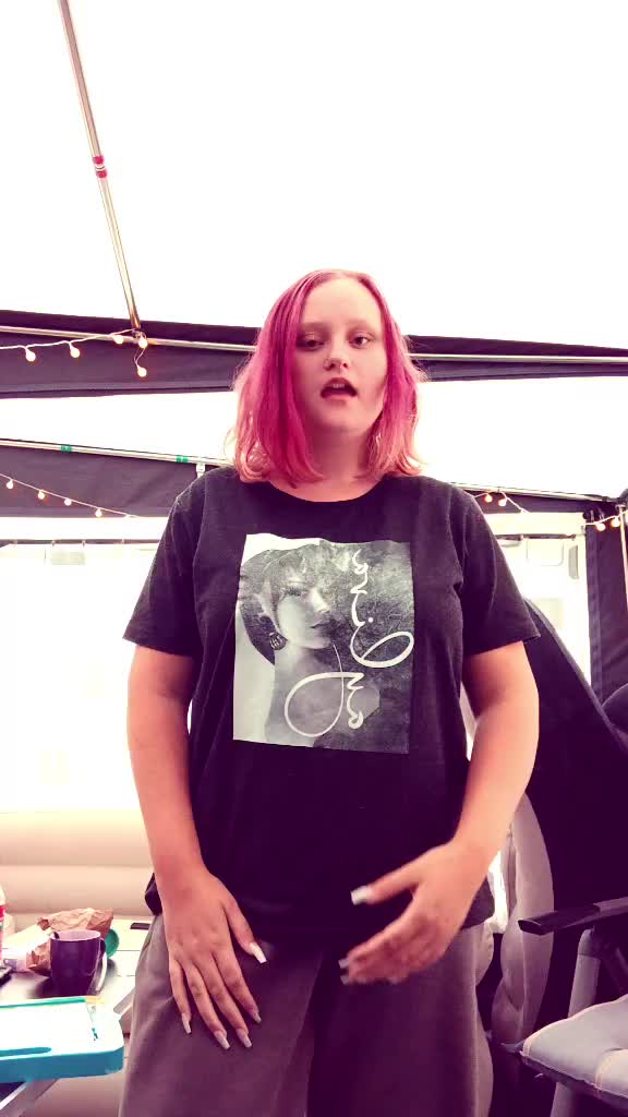 @Sophie🦋🎙