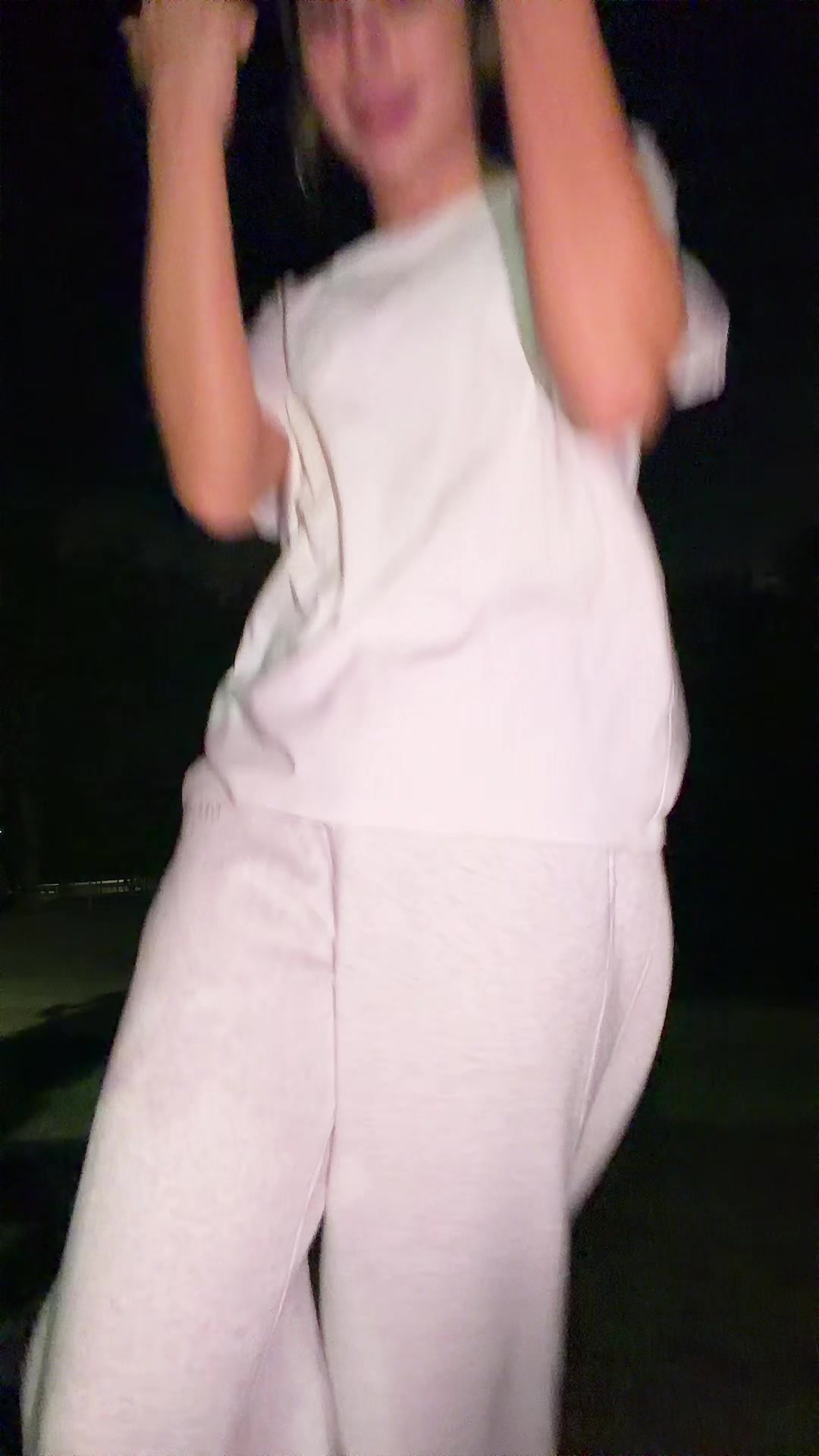 @Ella