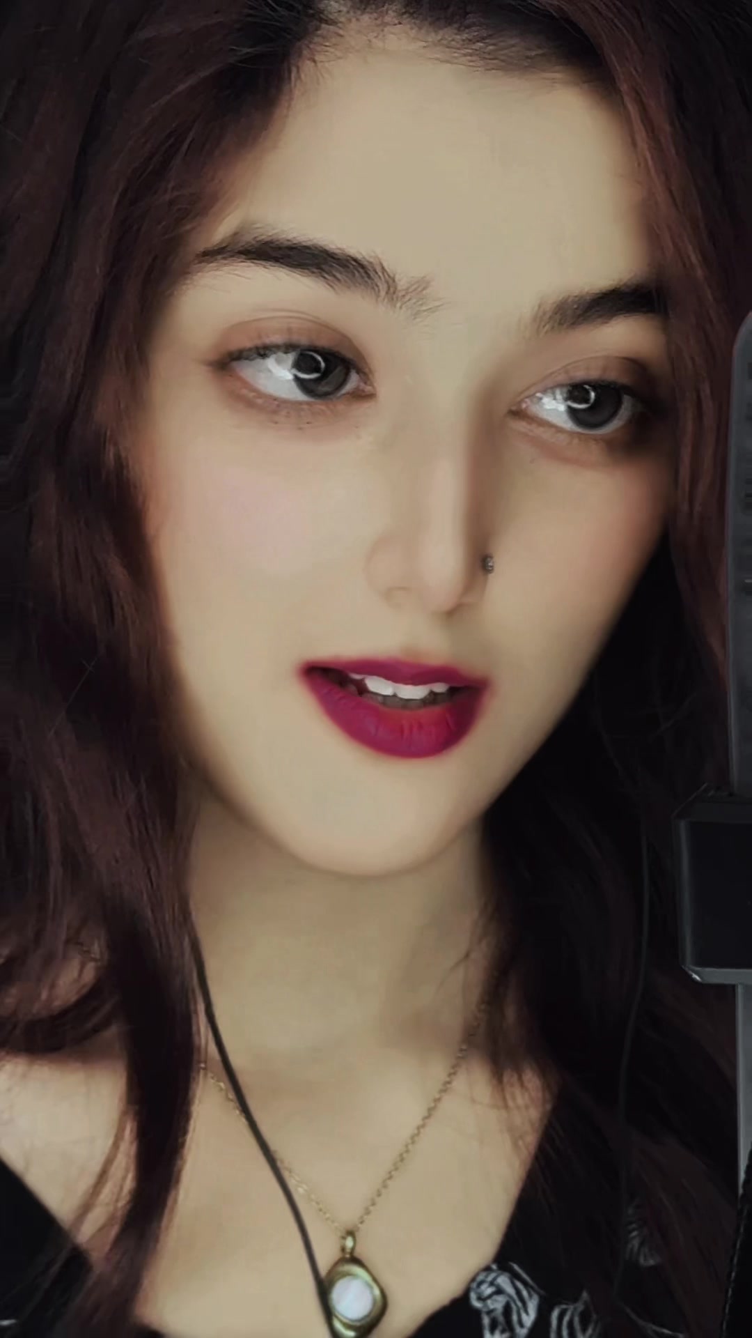 @𝕾𝖆𝖒𝖊𝖊𝖗𝖆 𝕶𝖍𝖆𝖓 🕊️