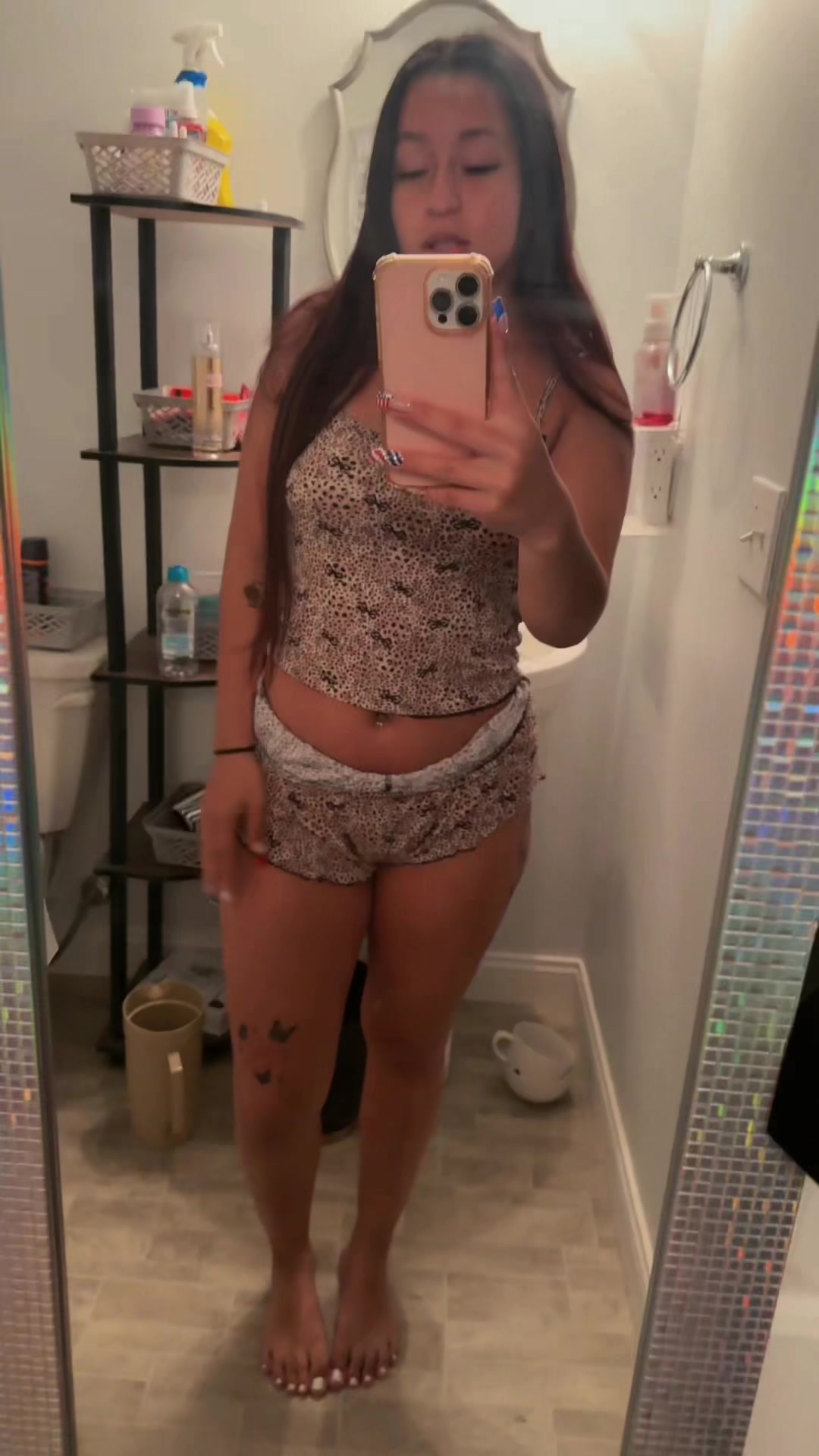 @ava<3
