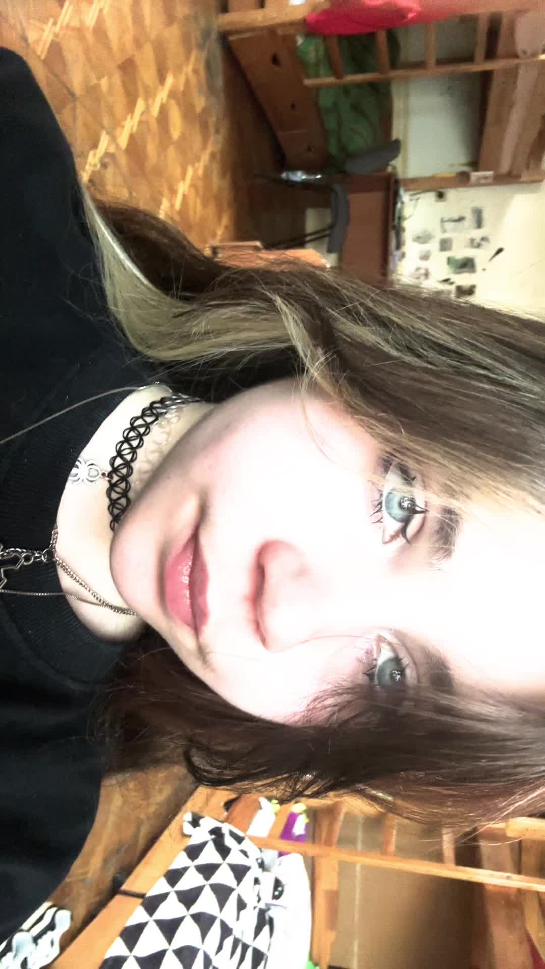 @ᶻ 𝘇 𐰁