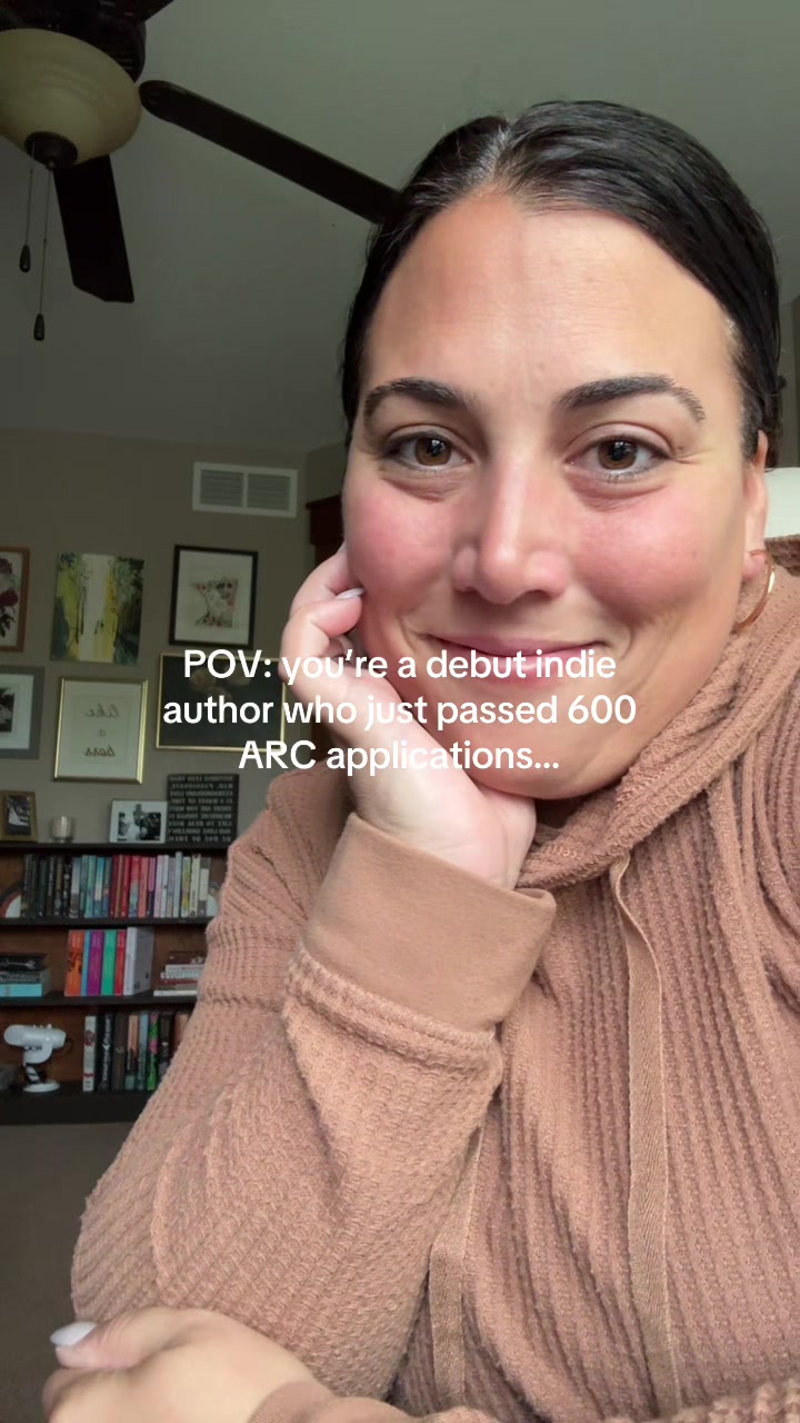@Gabby Grahek | Romance Author