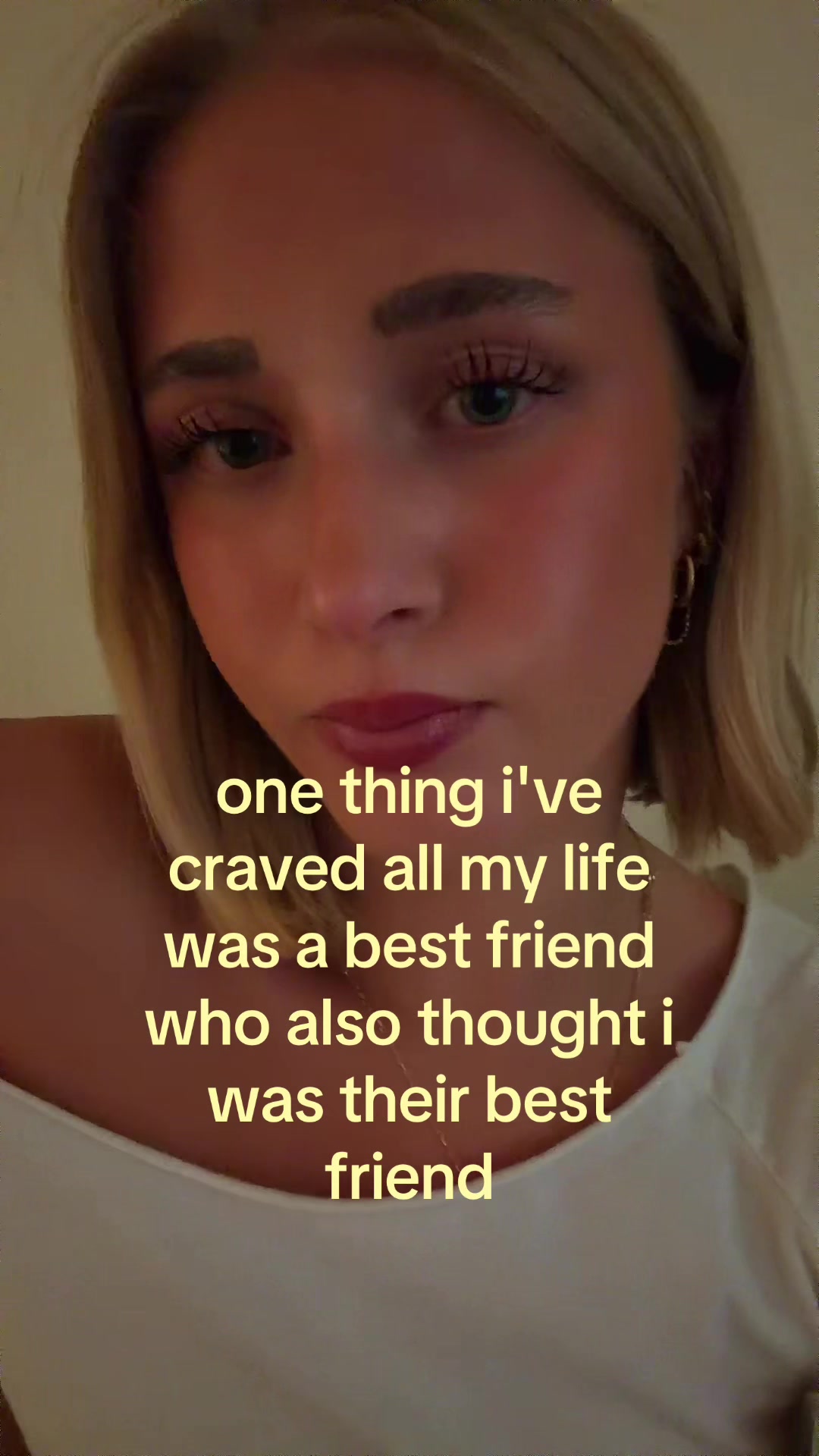 @theelliebarker