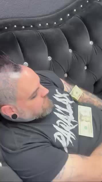 @Sinister salon