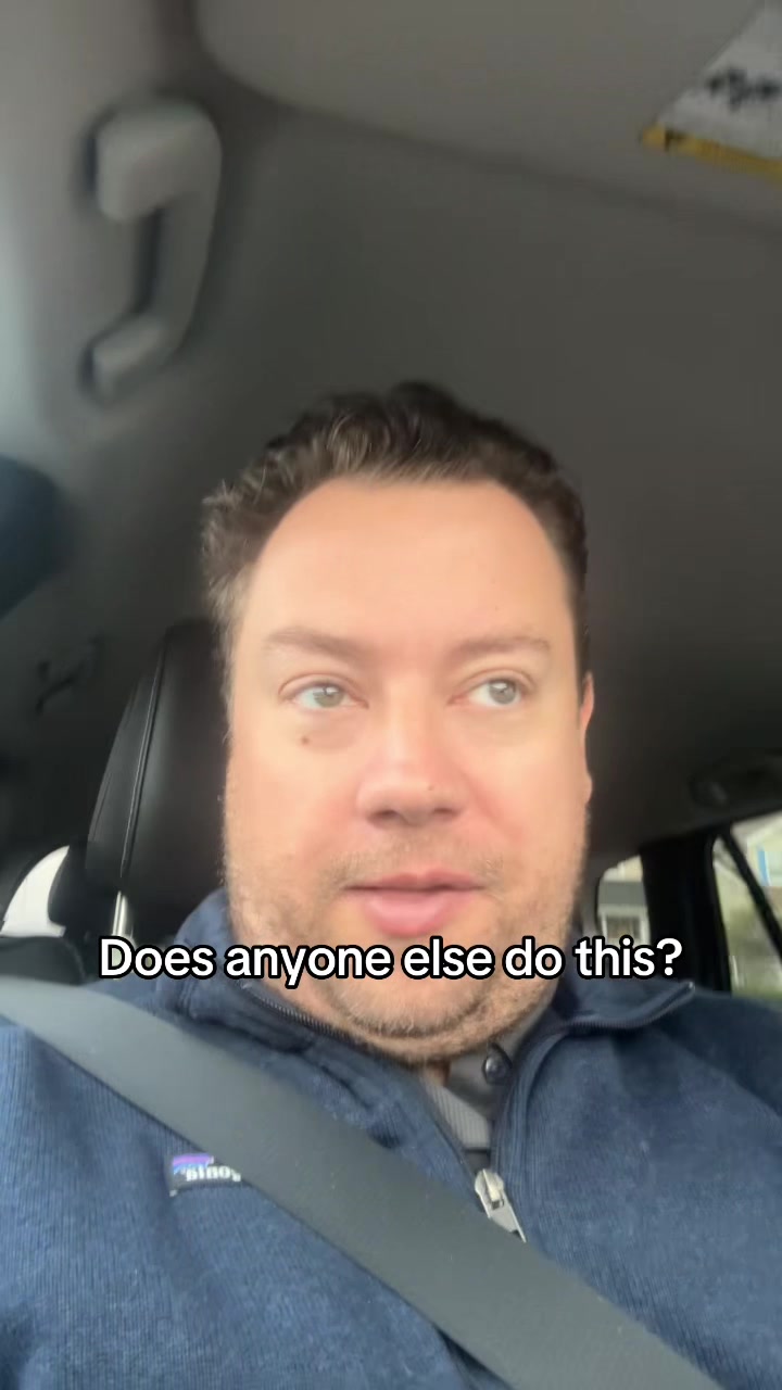 @JohnnyBobo