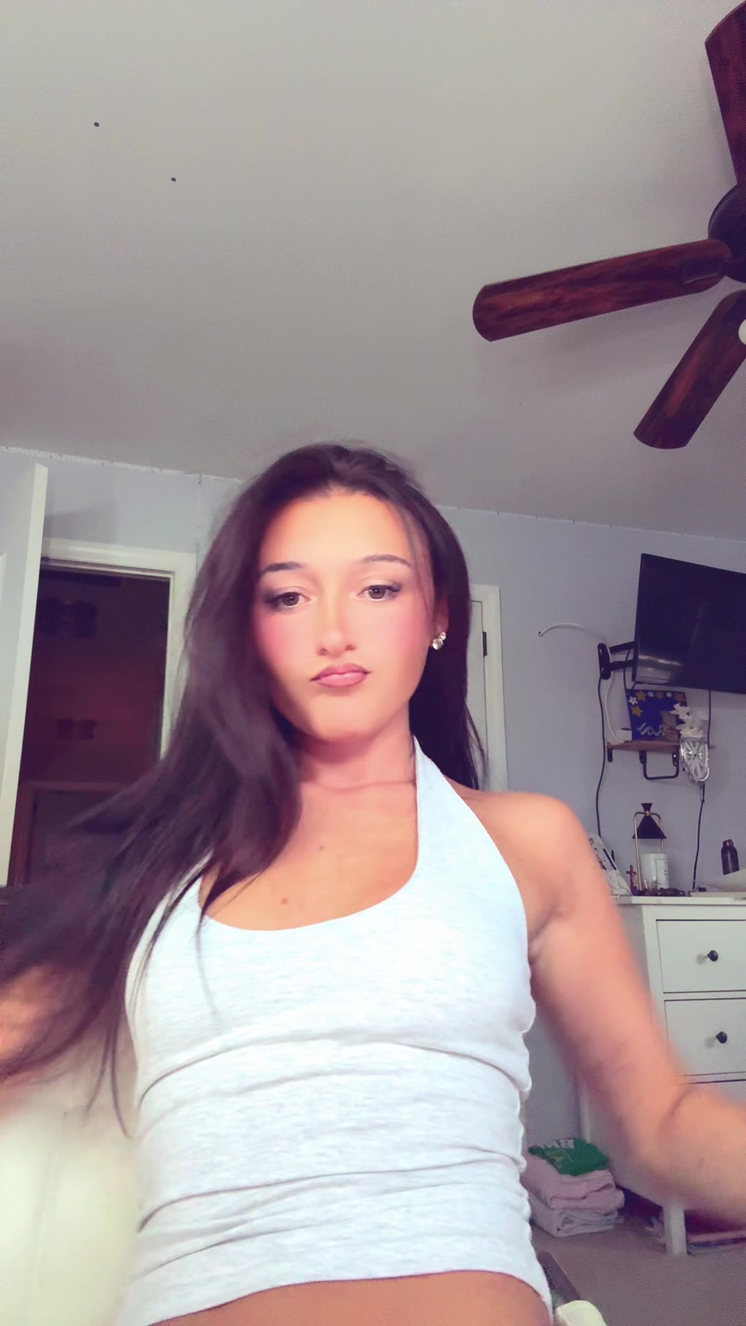 @lindseylouuuuuu