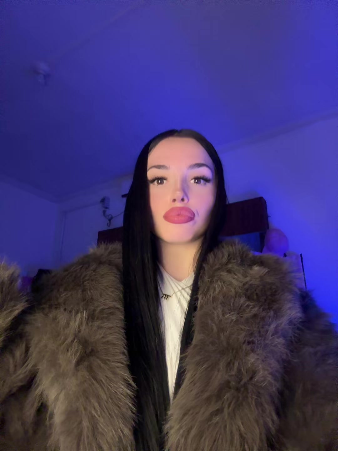 @CANDE SANCHEZ 💜