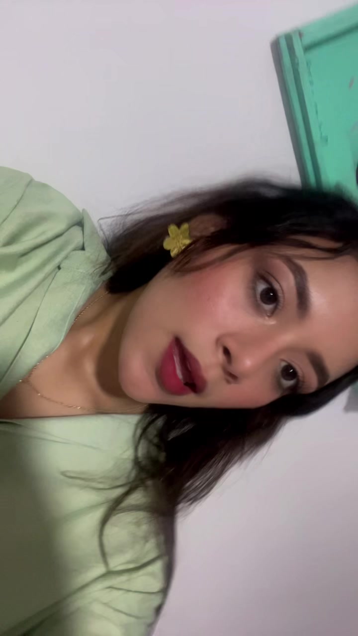 @Mari Buj💕