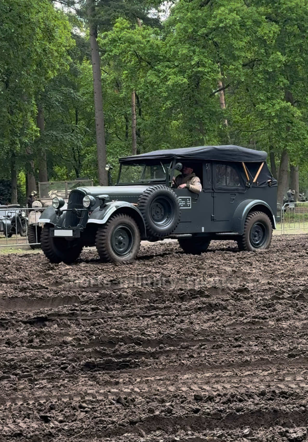 @shorts-military-spotter