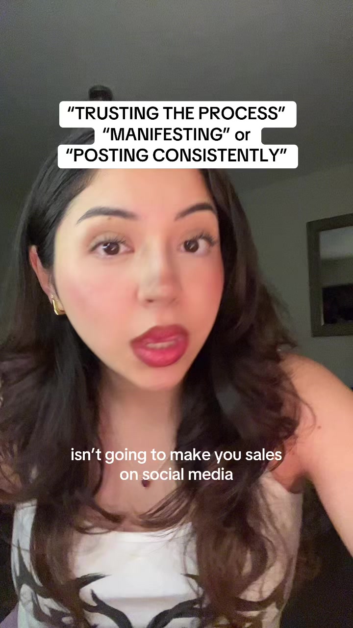 @Vanessa ➺ Marketing + Content