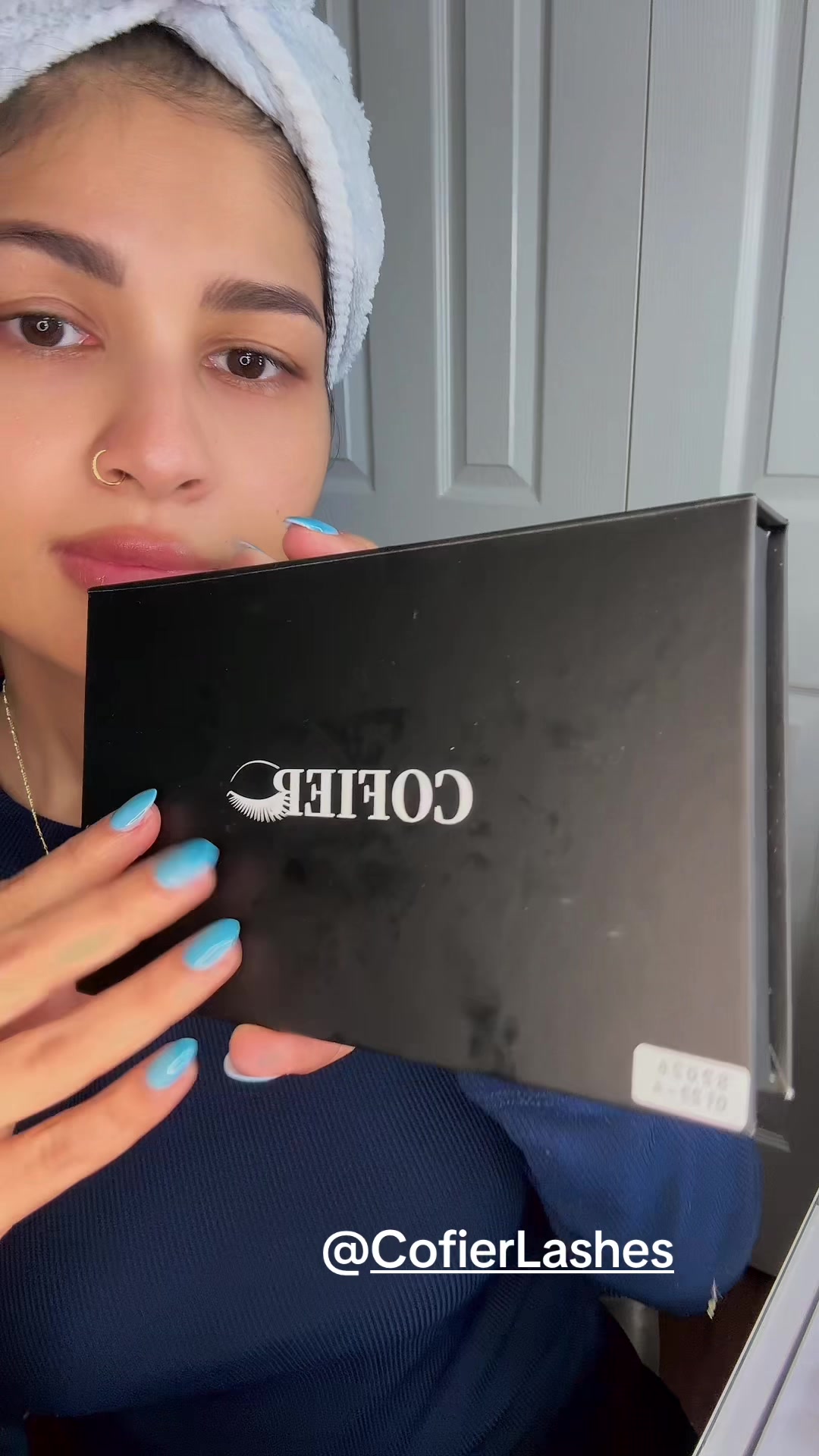 @MakeupLaveena