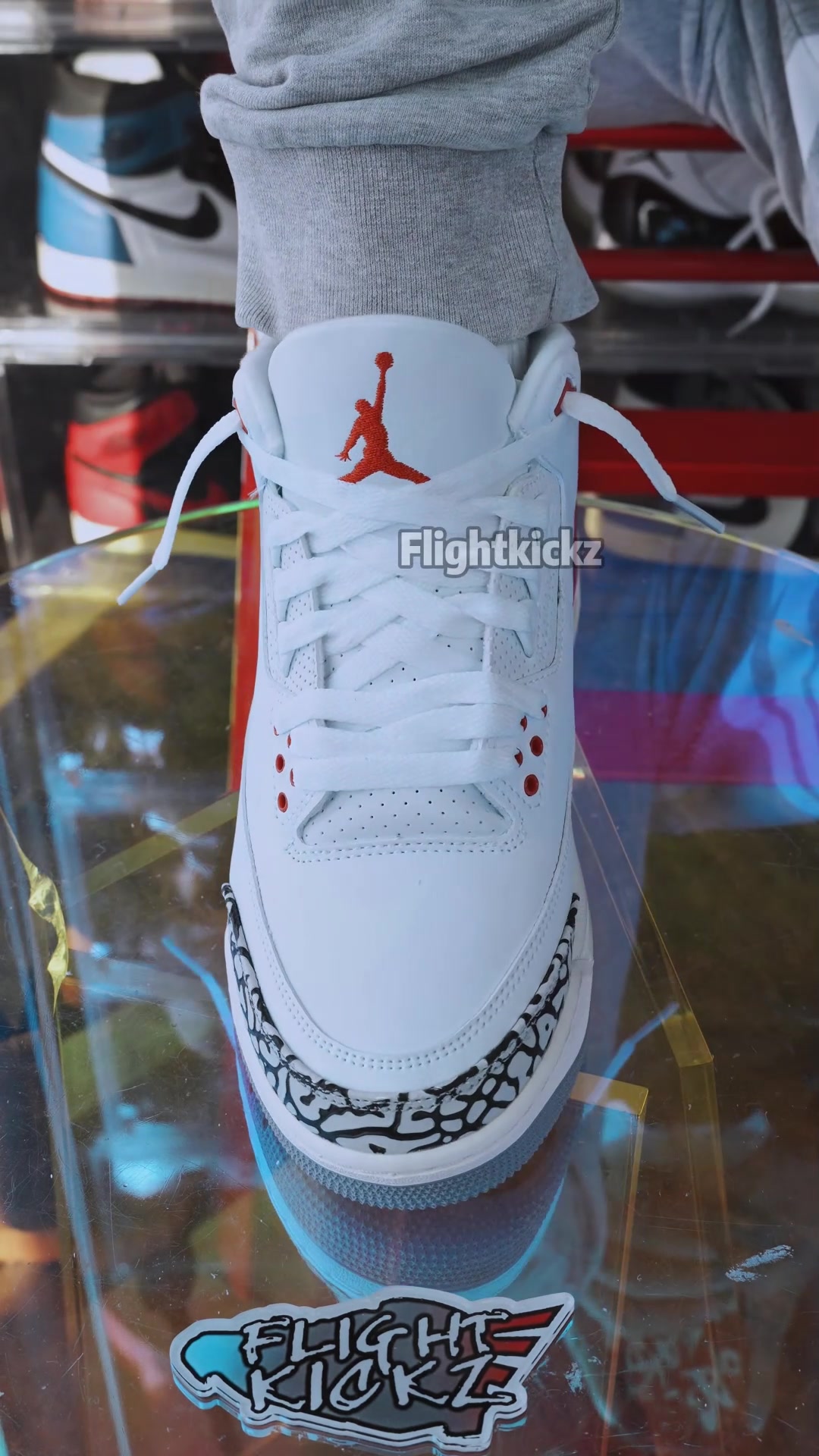 @Lacedsneaker