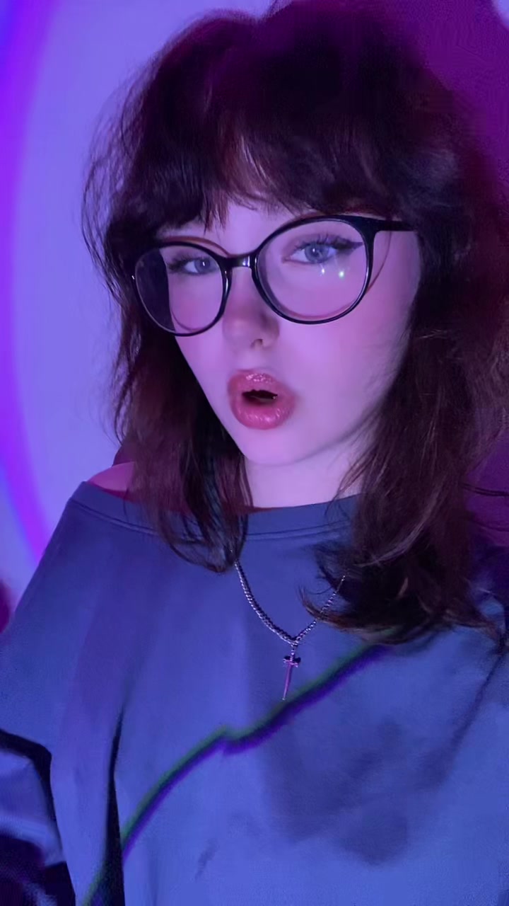 @Leah 🎧🚩