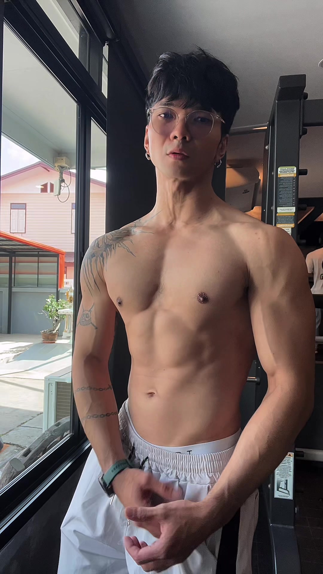 @Laz&eacute;
