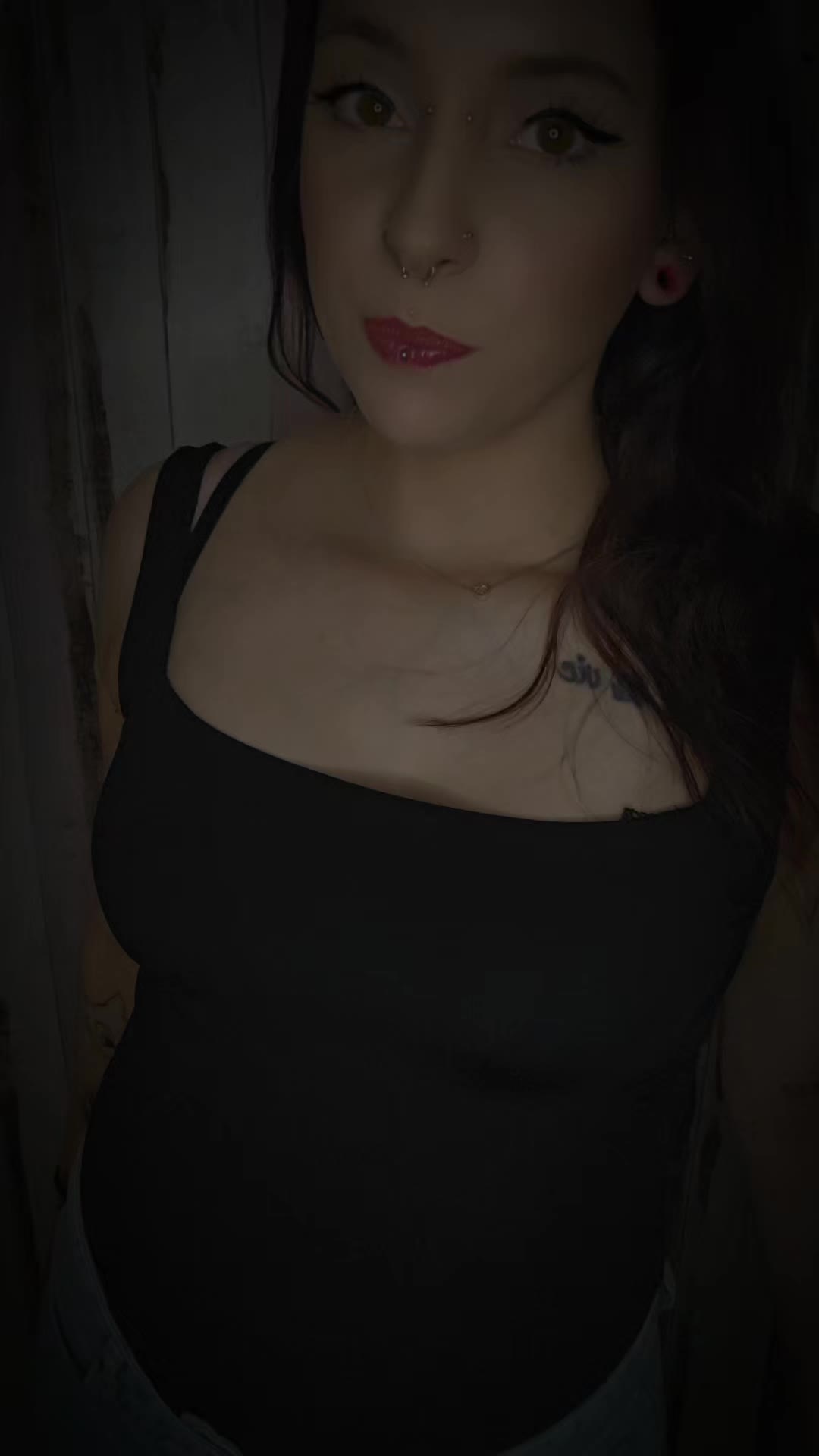 @𝓐𝓷𝓷𝓲 🖤