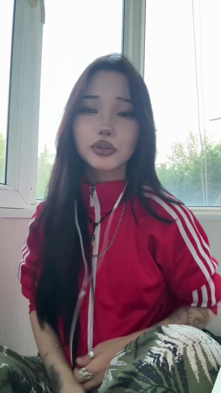 @Мия