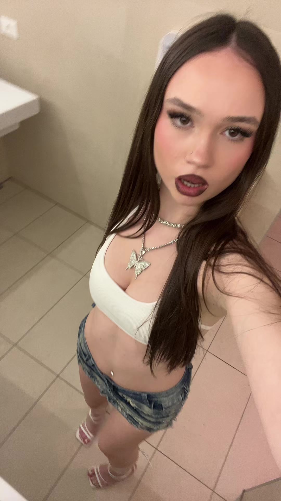 @viky🪮