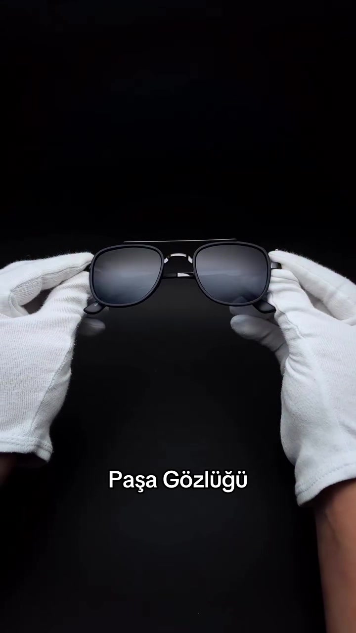 @Elyza.com