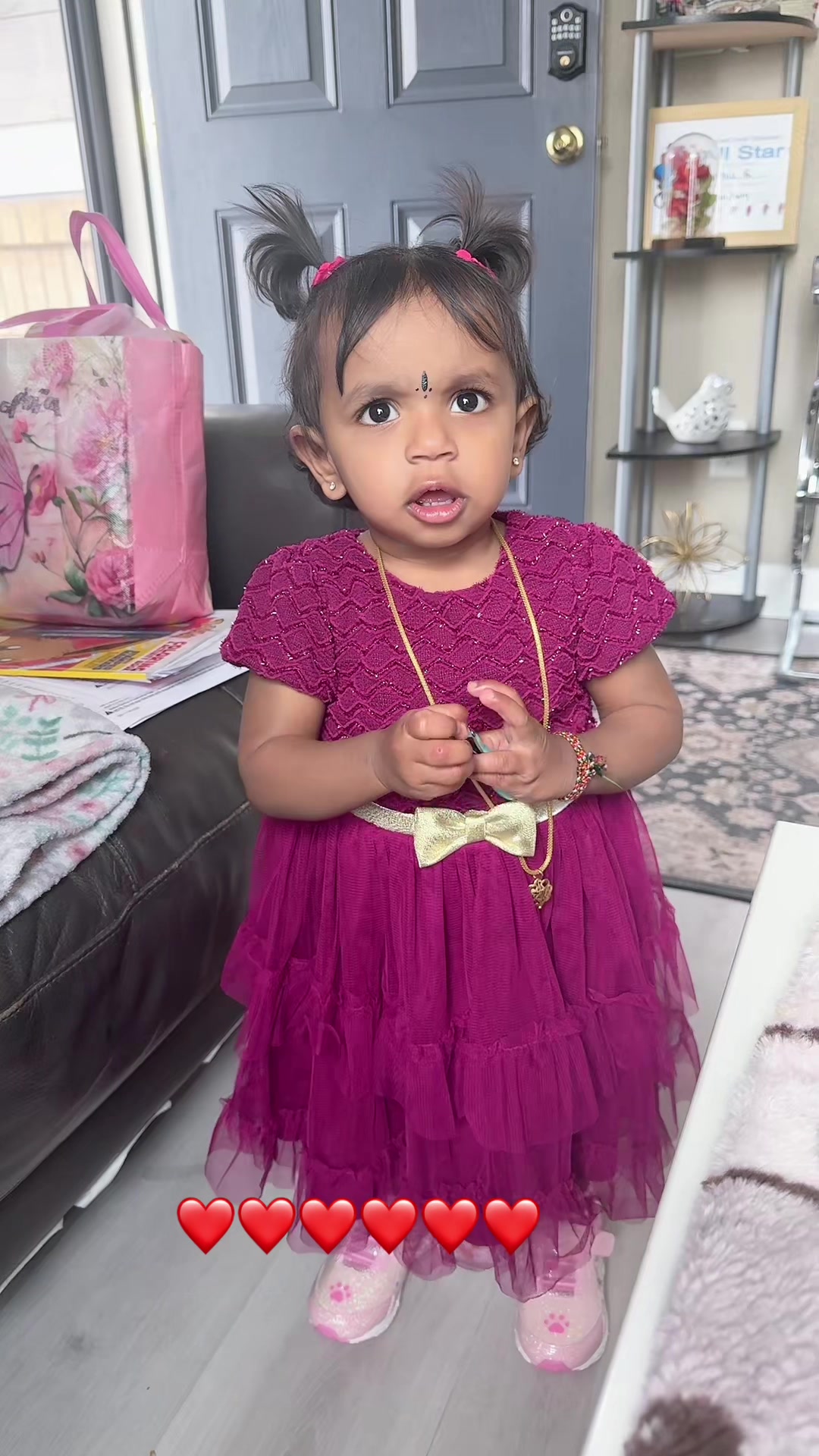 @DaanySophiaAaru
