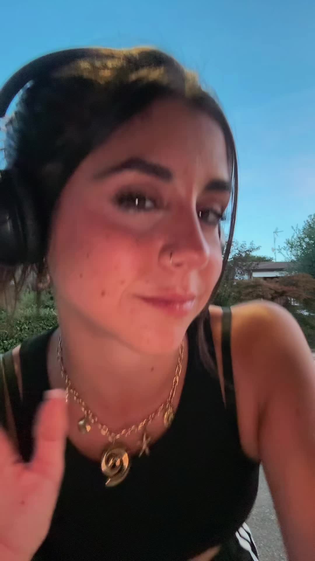 @𝐴𝑟𝑦