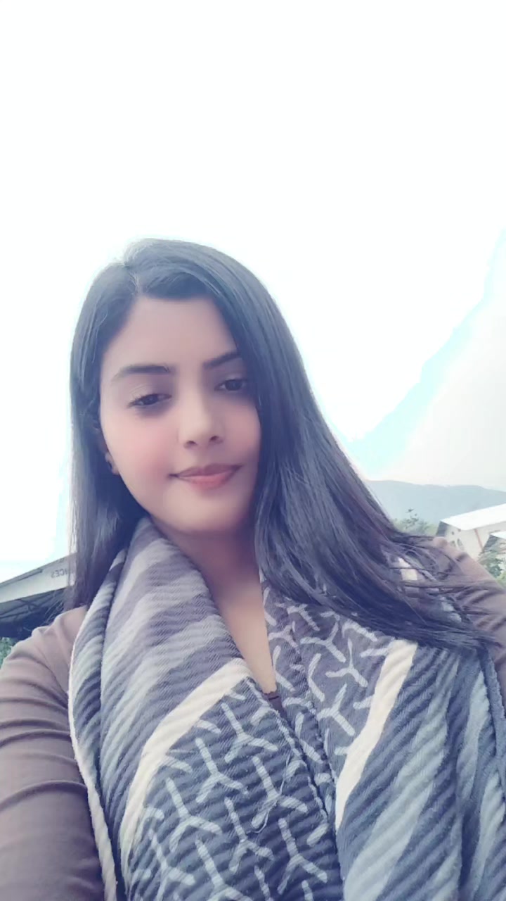 @Poonam Yadav😇