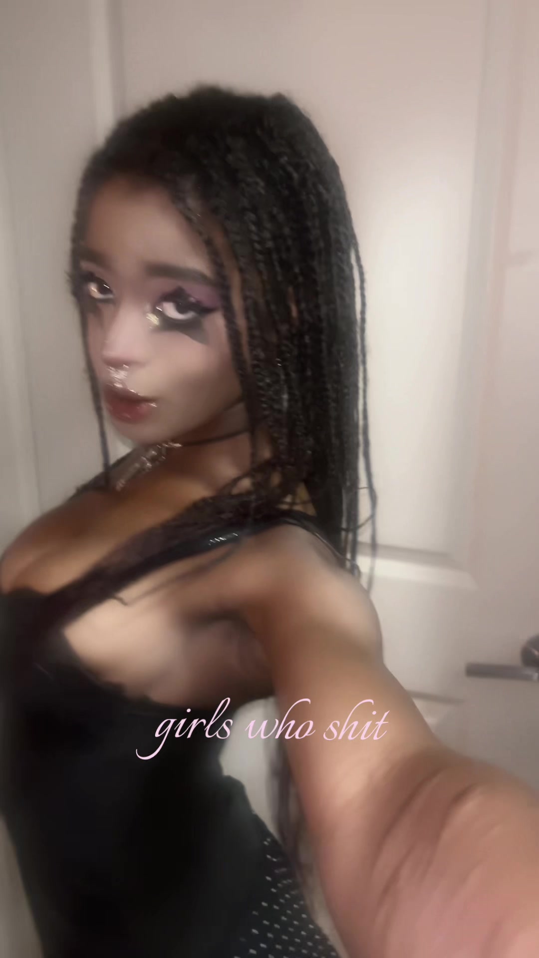 @♱