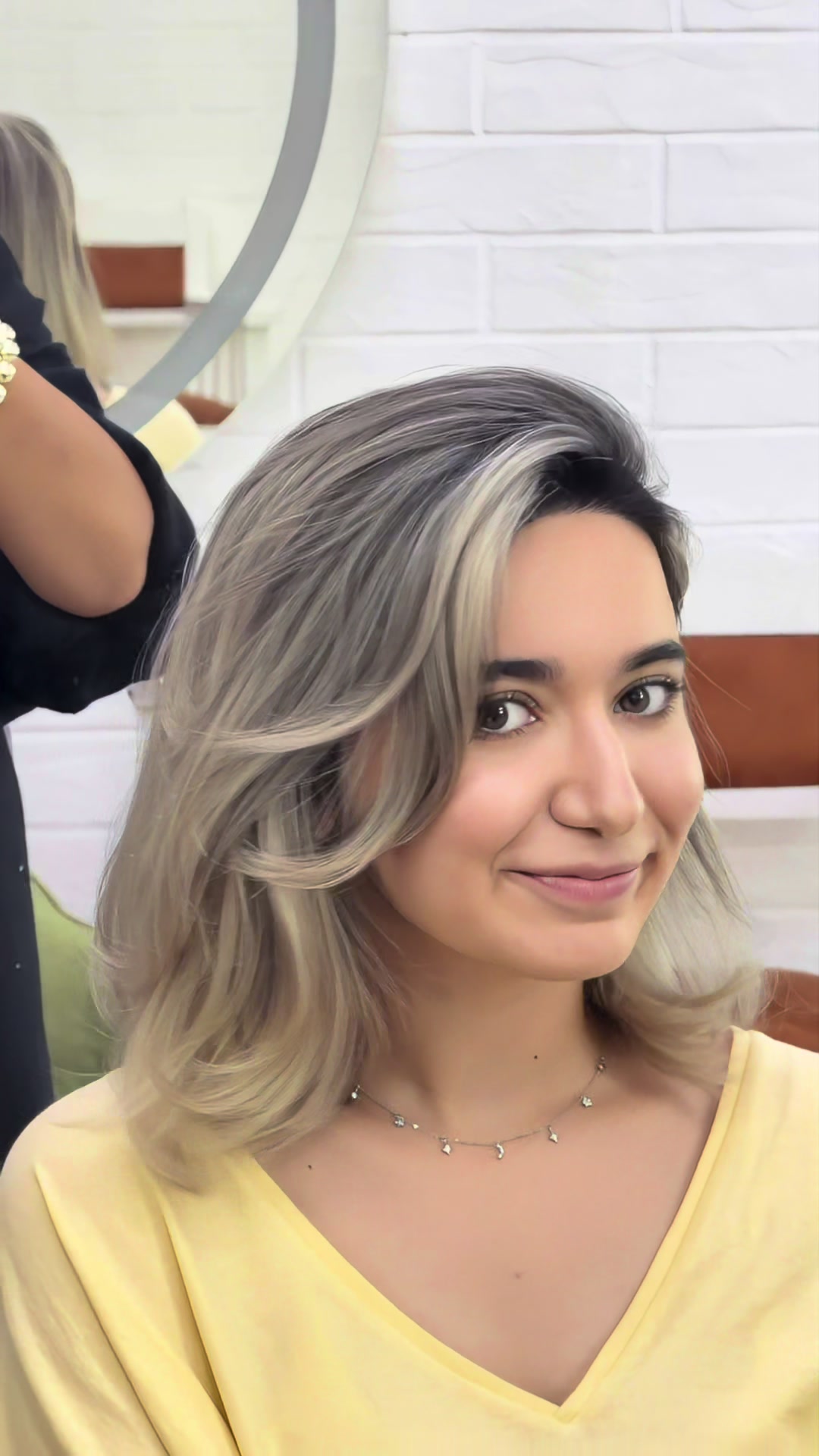 @Colorist_leila