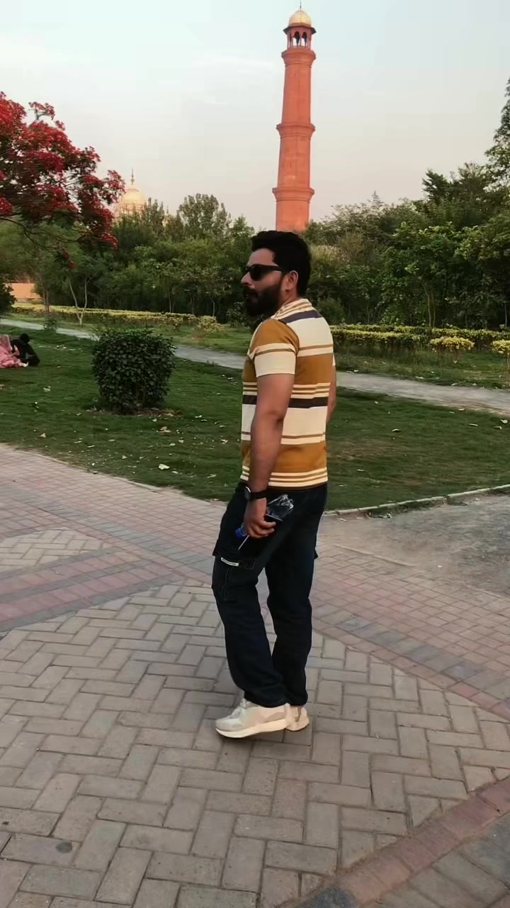 @Dewan Shahid Fareed Chishti 💫