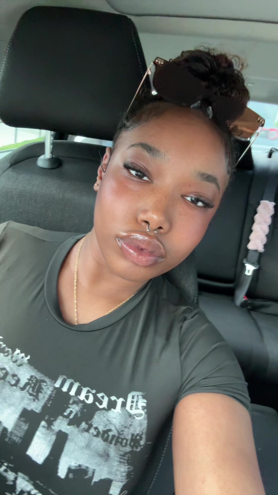 @twinvuzis