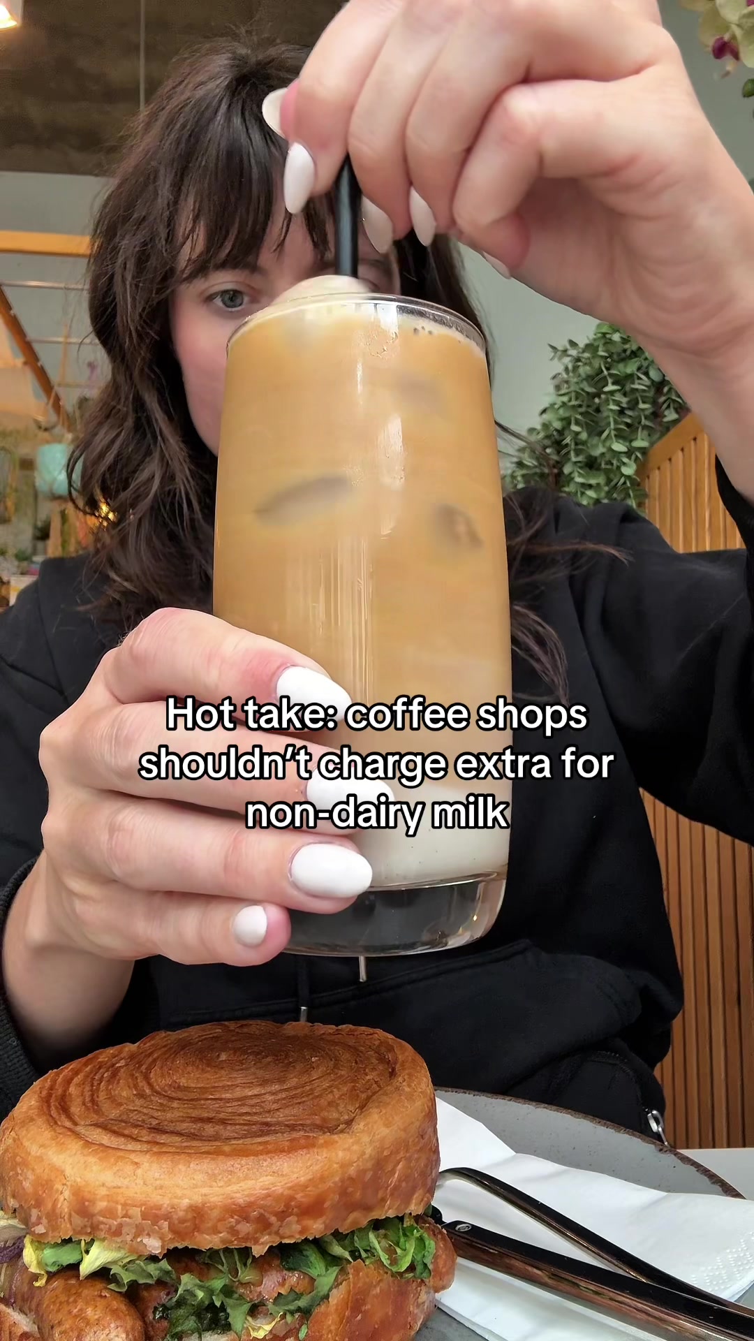 @maggieeatsvegan